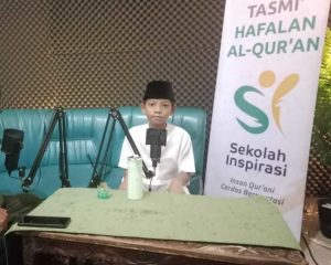 Dua-Murid-Sekolah-Inspirasi-Tasmi-Hafalan-Al-Quran-Juz-30-Sekali-Duduk-1