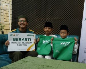 Dua-Murid-Sekolah-Inspirasi-Tasmi-Hafalan-Al-Quran-Juz-30-Sekali-Duduk